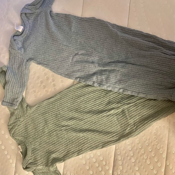 Kate Quinn 0-3 months knotted gown - Picture 2 of 3